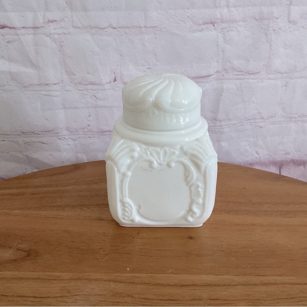 Vintage White Milk Glass Preserving Jar - Picture 2 of 6